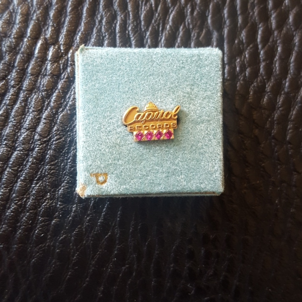 Capitol Records brooch / pin
